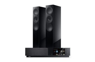 Naim Uniti Nova All-In-One Player with KEF R7 Meta Floorstanding Speakers
